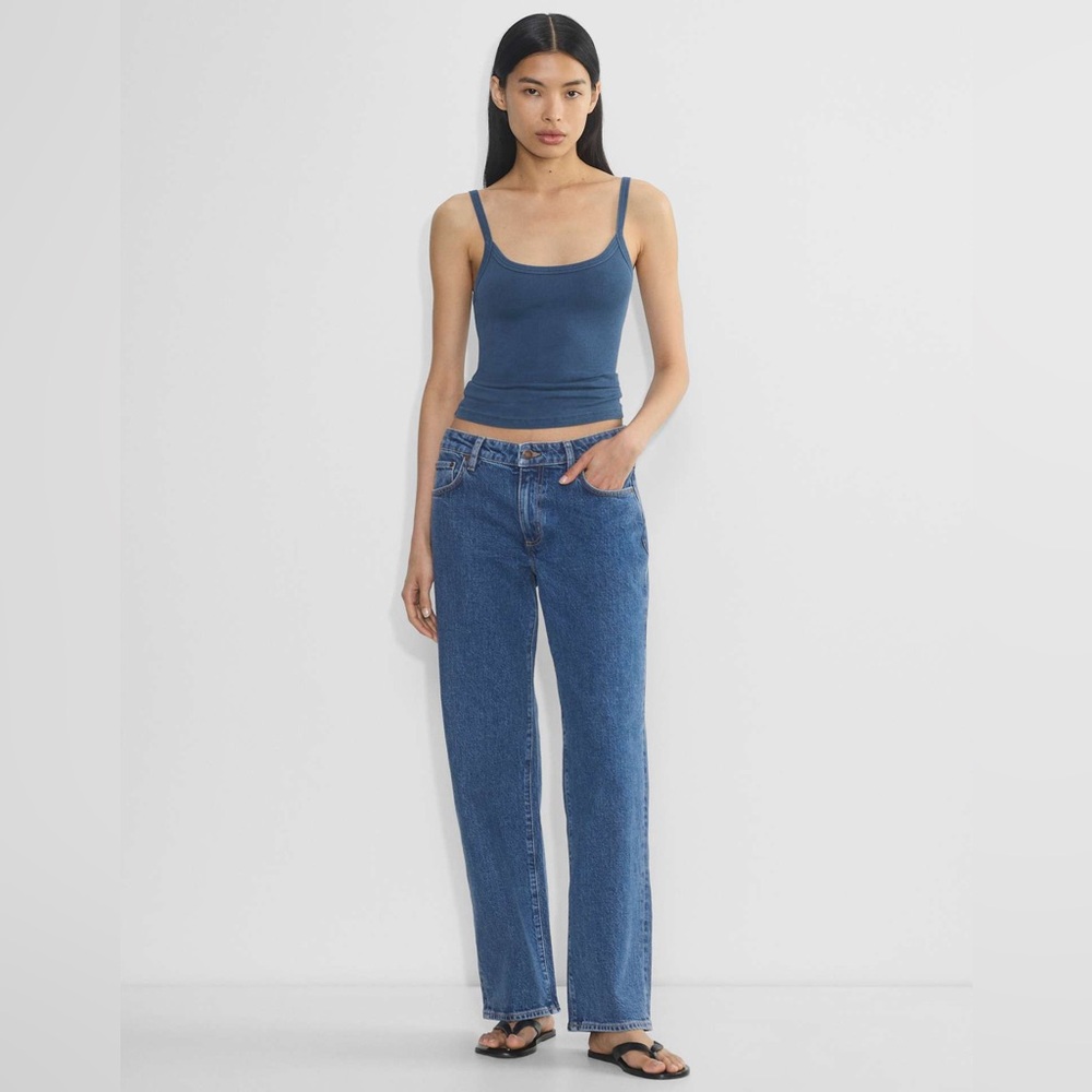 Aritzia Salma Super Lo-rise Straight Jean
Comfort-stretch low-rise baggy jeans
